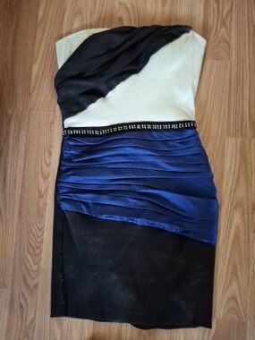 Mystic Strapless Colorblock Cocktail Dress in Cream, Black & Blue